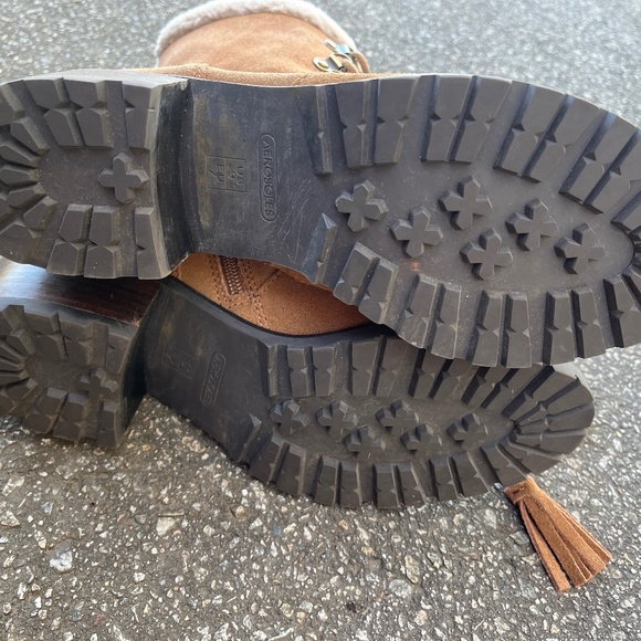 Aerosoles winter Sherpa faux fur lined Lace Up Boots Women’s Size 9 - Picture 5 of 5